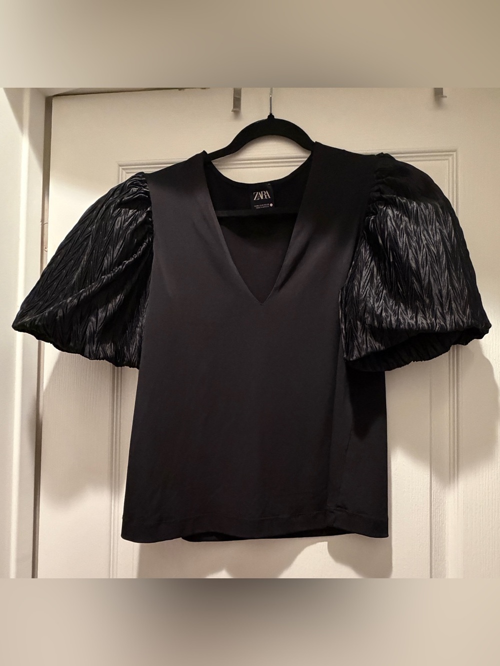 Zara Black Puff Sleeve V-Neck Statement Top Blouse Medium